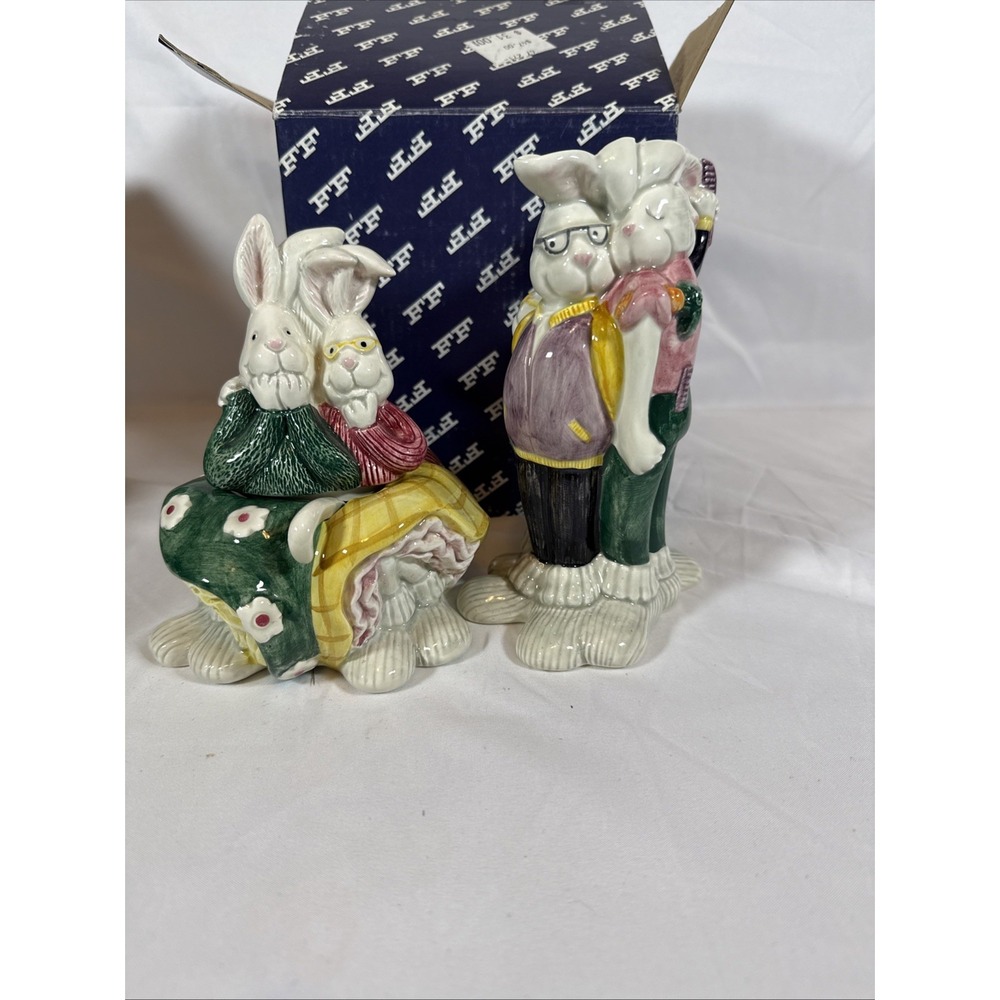 Fitz and Floyd Sock Hoppers Vintage 1994 Sugar & Creamer Set Ceramic Bunny Boxed